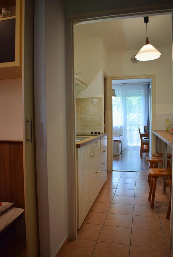 Helikon 32 Apartman Кестхей Экстерьер фото