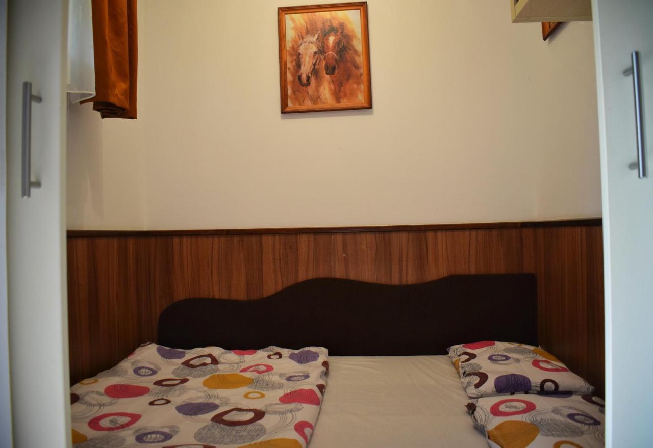 Helikon 32 Apartman Кестхей Экстерьер фото